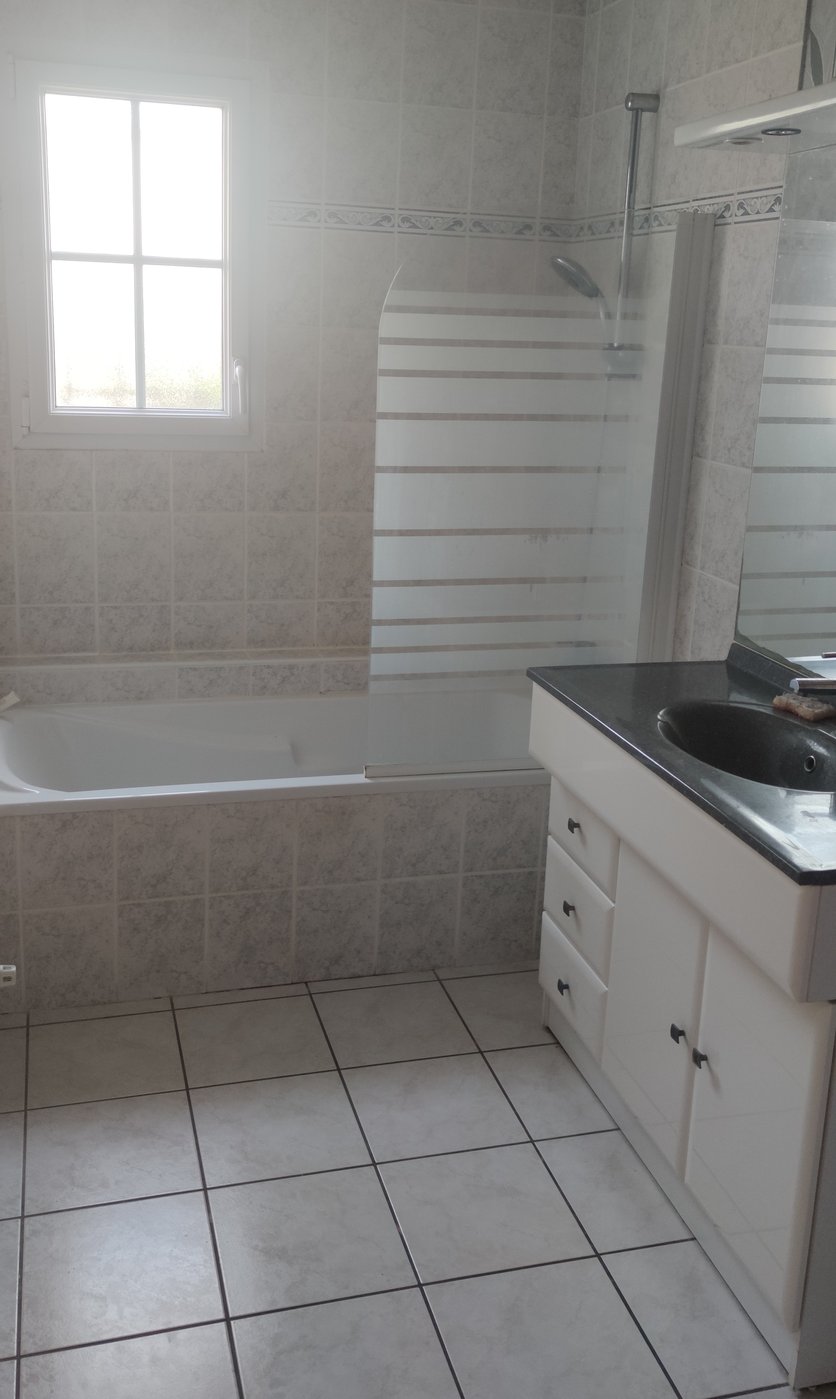 Pièce avant rénovation — projet salle de bain et dressing